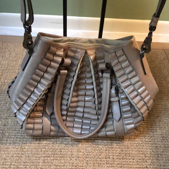 Burberry Handbags - ⚡️Burberry prorsum Lowry ribbon ruched taupe tote